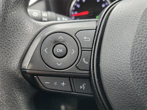 Used 2021 Toyota RAV4 XLE image 25