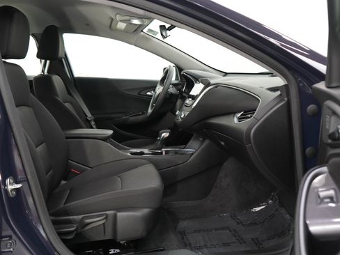 Used 2025 Chevrolet Malibu LT FWD image 11