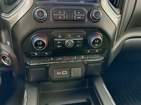 Used 2020 Chevrolet Silverado 1500 RST w/ All-Star Edition AWD/4WD image 18