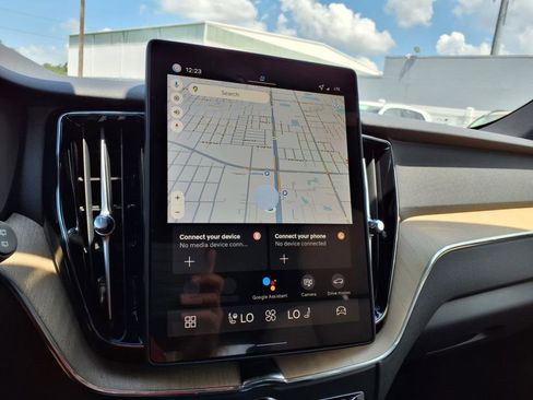 New 2026 Volvo XC60 B5 Plus w/ Protection Package Premier image 17