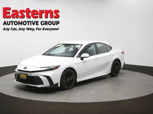 Used 2025 Toyota Camry SE w/ Convenience Package FWD image 55