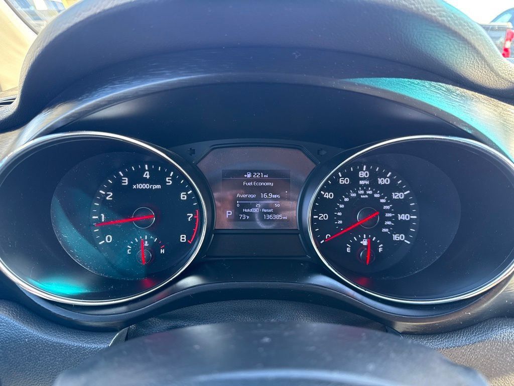 Used 2020 Kia Sedona LX FWD image 18