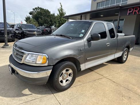 Used 2003 Ford F150 XL RWD image 4