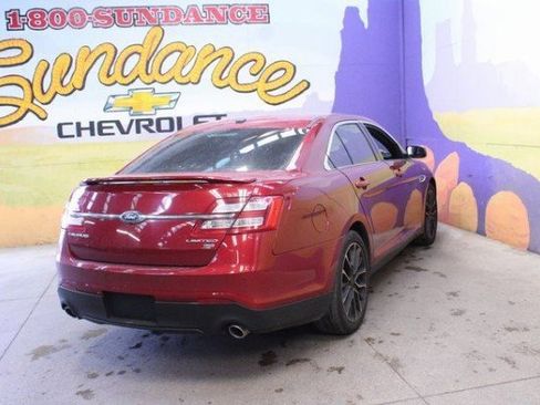 Used 2019 Ford Taurus Limited image 5