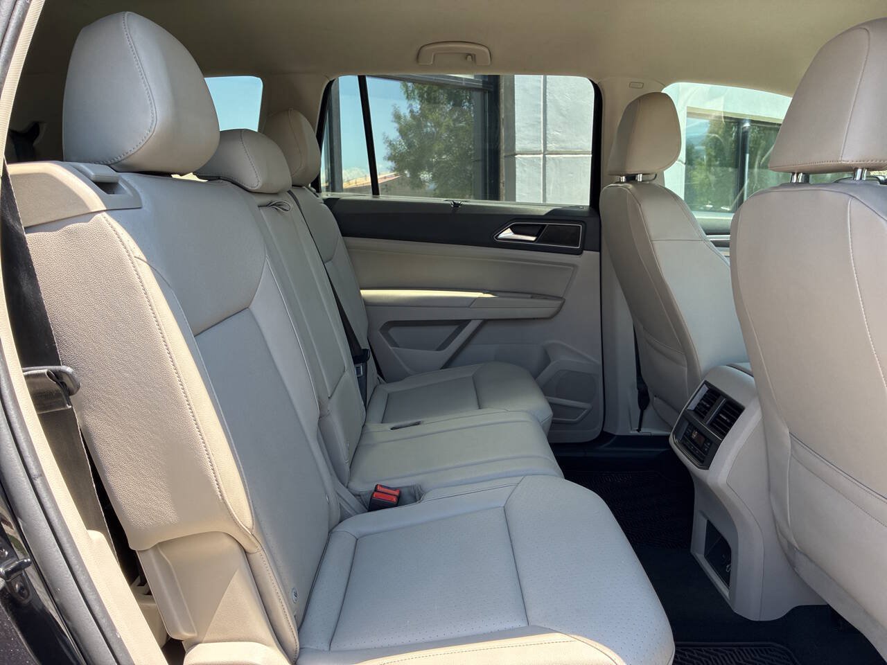 Used 2019 Volkswagen Atlas SE w/ Towing Package FWD image 12
