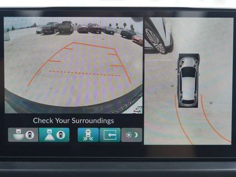 Used 2025 Honda Pilot Black Edition image 29