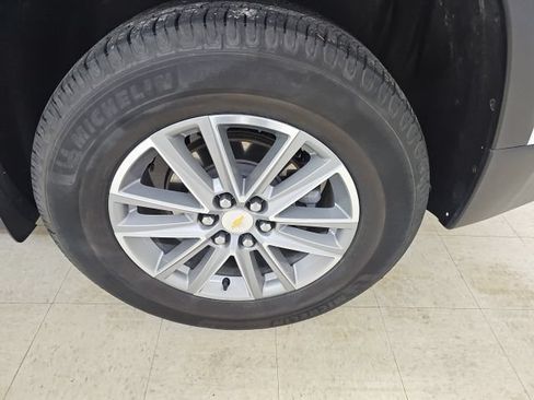 Used 2023 Chevrolet Traverse LT AWD/4WD image 8