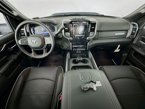 New 2026 RAM 2500 Laramie AWD/4WD image 9