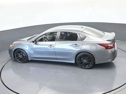 Used 2018 Nissan Altima 2.5 SR w/ SR Midnight Edition image 49