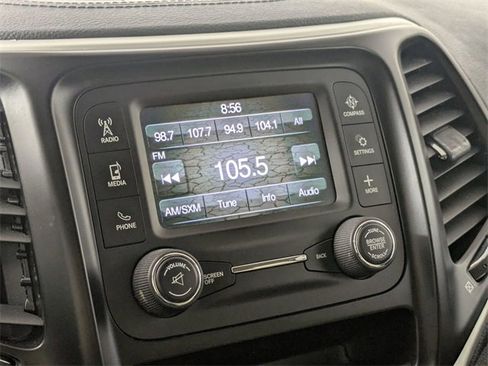 Certified 2016 Jeep Cherokee Sport image 21