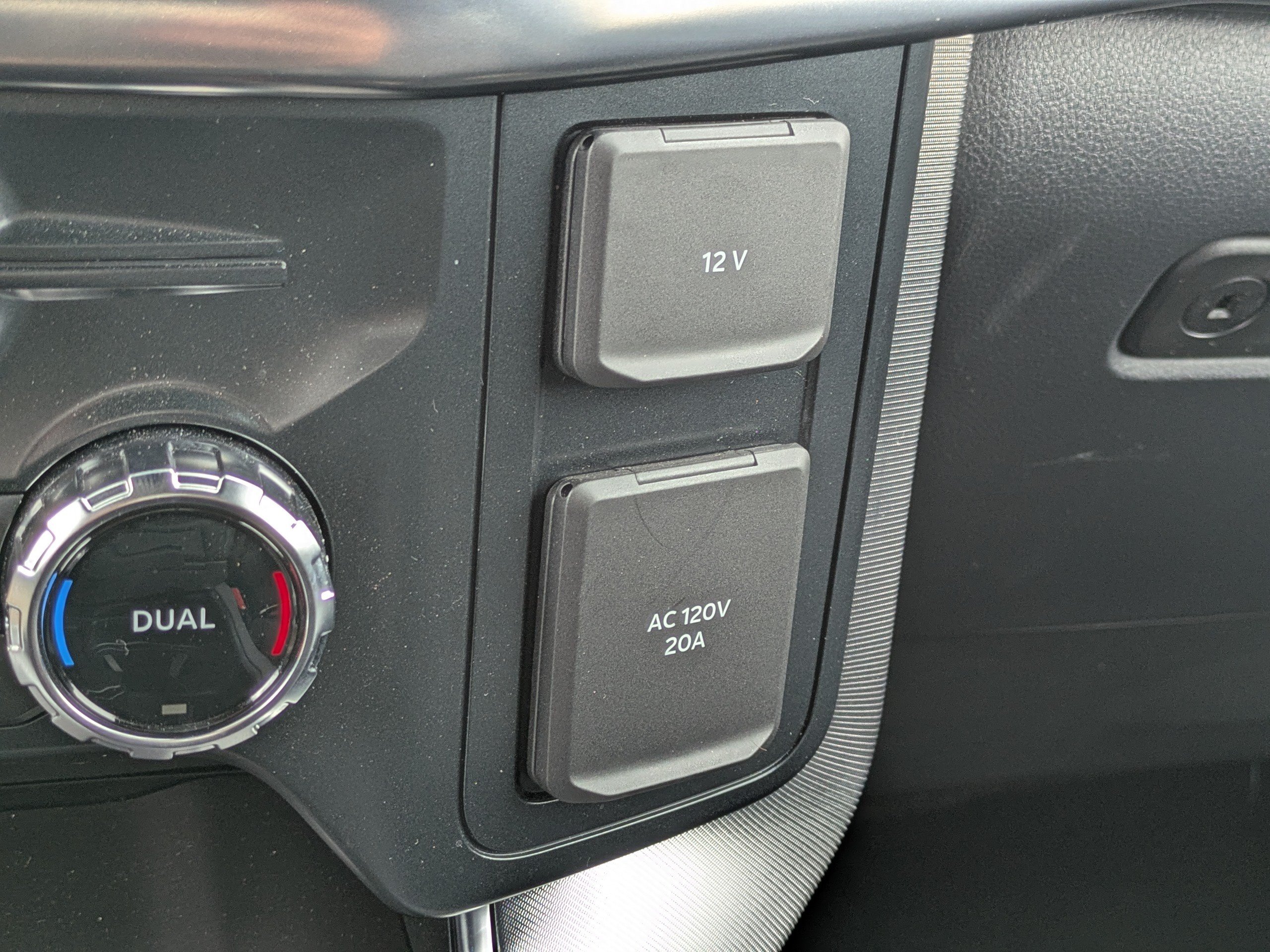 Used 2025 Ford F150 Platinum AWD/4WD image 30