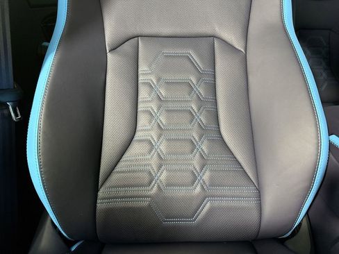 Used 2025 Lamborghini Urus SE image 85