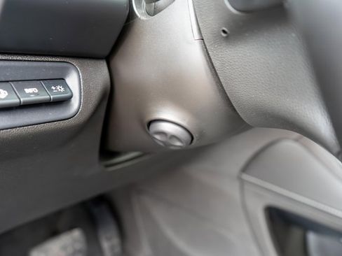 Used 2023 GMC Acadia Denali w/ Black Diamond Edition image 25