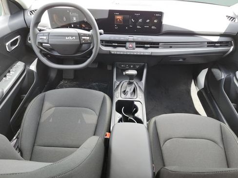 New 2026 Kia K4 FWD image 15