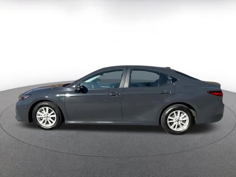 Used 2025 Toyota Camry LE image 8