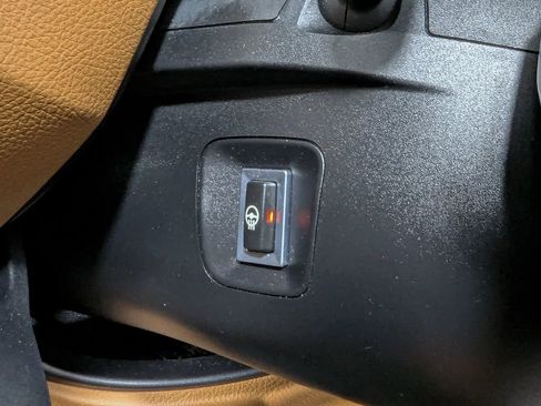 Used 2018 BMW 430i xDrive Convertible image 33