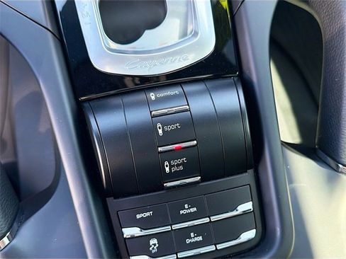 Used 2018 Porsche Cayenne S Platinum image 30