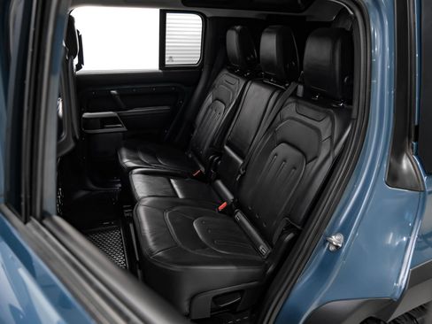 Used 2020 Land Rover Defender 110 HSE AWD/4WD image 38