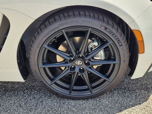 New 2025 Toyota GR86 Premium RWD image 9