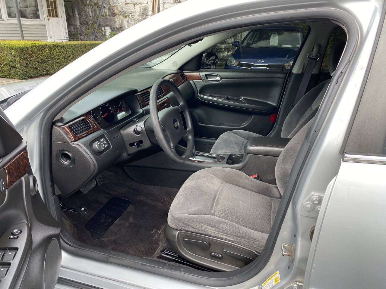 Used 2015 Chevrolet Impala Limited LS FWD image 10
