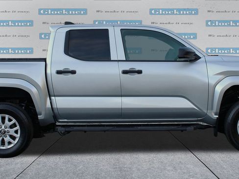 Used 2024 Toyota Tacoma SR image 4
