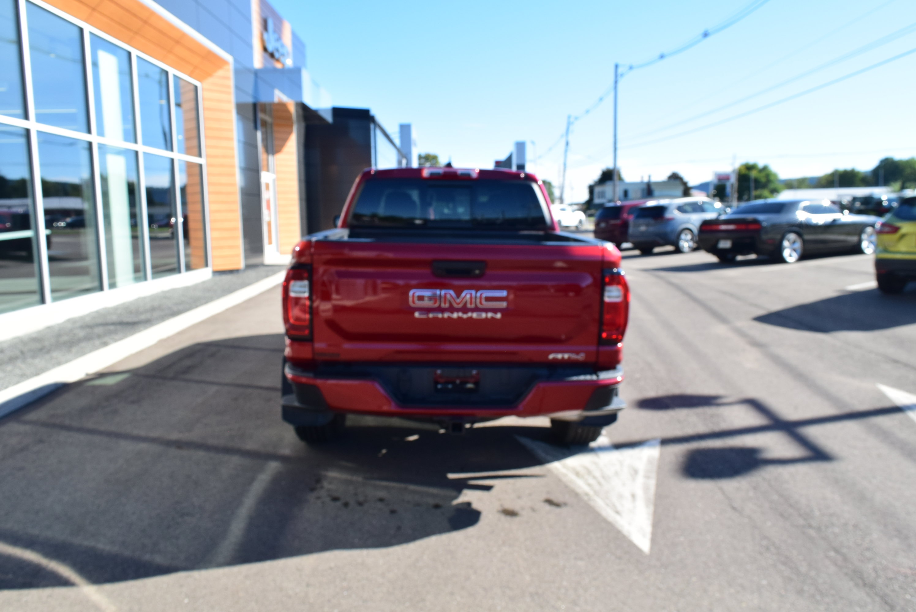 Used 2024 GMC Canyon AT4 AWD/4WD image 3
