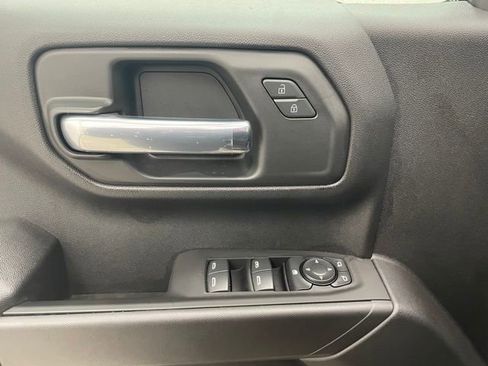 Certified 2023 Chevrolet Silverado 1500 Custom image 11