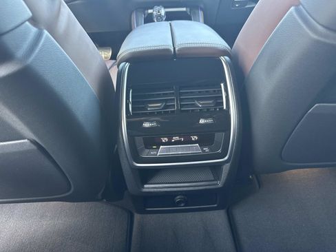 Used 2022 BMW X5 M50i w/ Executive Package image 17