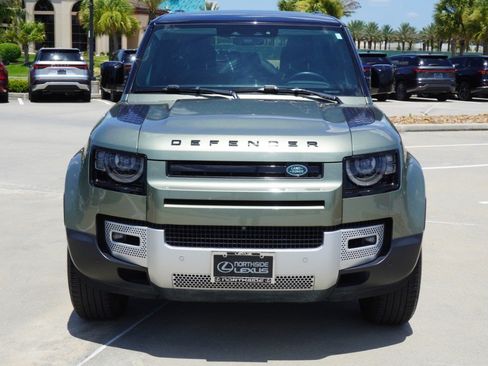 Used 2023 Land Rover Defender 110 S AWD/4WD image 2
