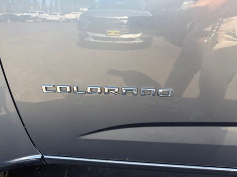 Used 2022 Chevrolet Colorado W/T w/ WT Convenience Package image 37