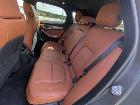 New 2026 Jaguar F-PACE R-Dynamic S image 27