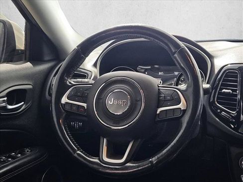 Used 2019 Jeep Compass Limited AWD/4WD image 15