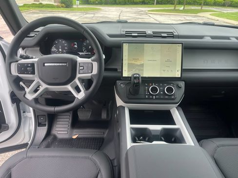 New 2026 Land Rover Defender 110 S AWD/4WD image 12