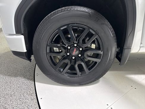 Used 2024 GMC Sierra 1500 Elevation image 6