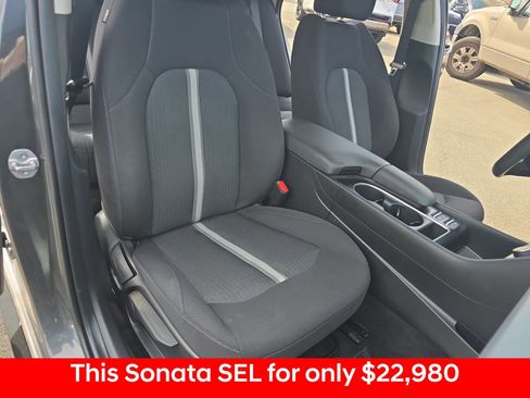 Used 2025 Hyundai Sonata SEL FWD image 16