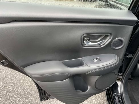 Used 2026 Honda HR-V EX-L image 12