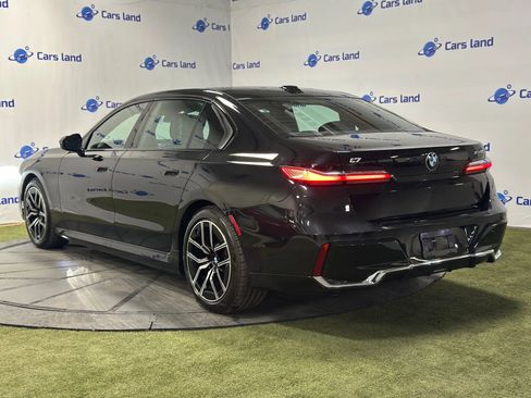 Used 2024 BMW i7 xDrive60 AWD/4WD image 6
