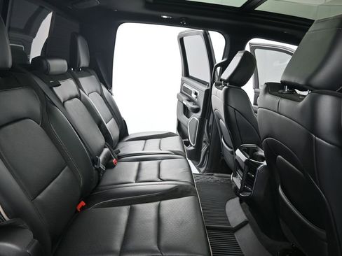 Used 2021 RAM 1500 Laramie AWD/4WD image 15