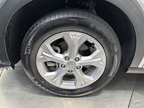 Certified 2023 Honda HR-V LX image 9