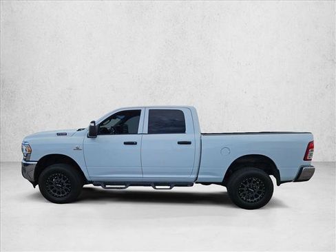 Used 2024 RAM 2500 Tradesman w/ Chrome Appearance Group AWD/4WD image 8