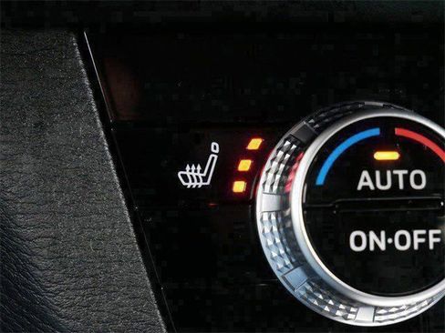 Used 2025 Mitsubishi Outlander SEL image 23