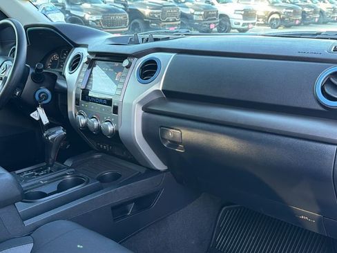 Used 2020 Toyota Tundra SR5 w/ SR5 Upgrade Package RWD image 31