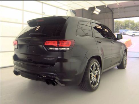 Used 2018 Jeep Grand Cherokee Trackhawk AWD/4WD image 2
