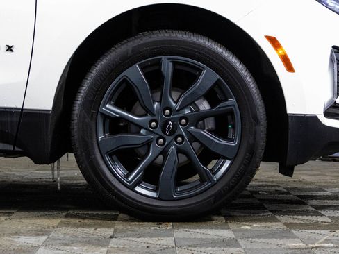 Used 2023 Chevrolet Equinox RS image 42