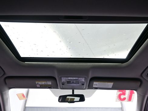 Used 2015 Toyota Highlander XLE image 19