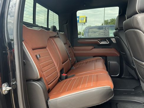 Used 2024 GMC Sierra 2500 Denali Ultimate w/ Max Trailering Package AWD/4WD image 13