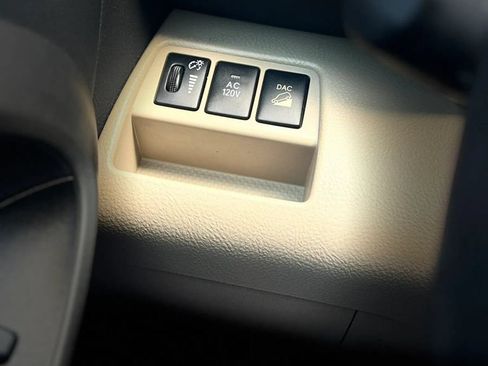 Used 2010 Toyota RAV4 Limited FWD image 38
