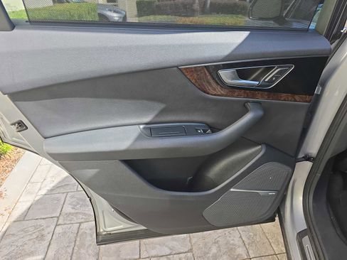 Used 2018 Audi Q7 3.0T Prestige w/ Prestige Package image 14