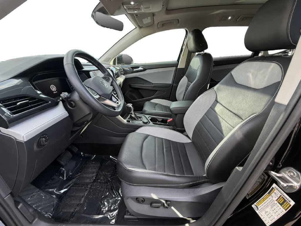 Used 2022 Volkswagen Taos SEL w/ Panoramic Sunroof Package AWD/4WD image 9