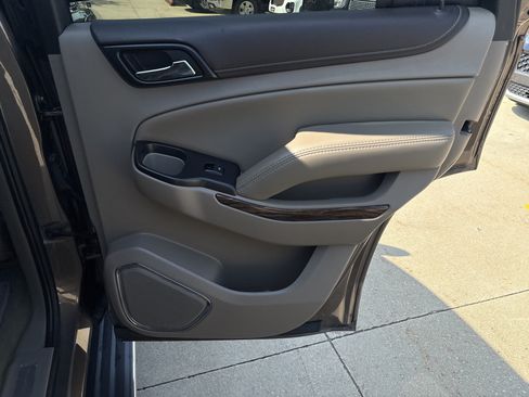 Used 2016 GMC Yukon SLT AWD/4WD image 17